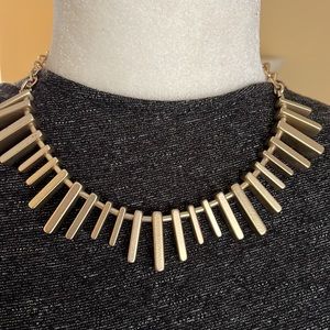 Necklace nwt  Banana Republic